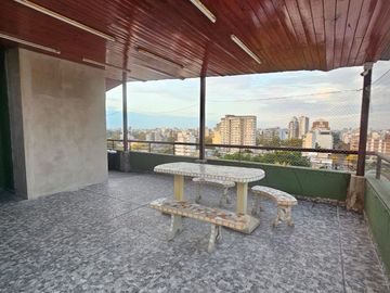 VENTA Dpto. 2 amb. con pileta en Villa del Parque