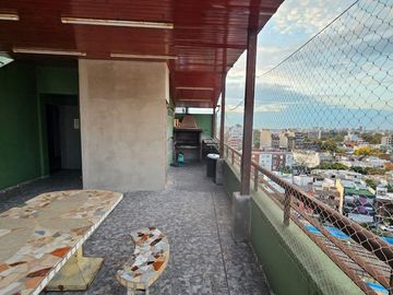 VENTA Dpto. 2 amb. con pileta en Villa del Parque