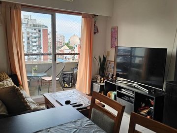 VENTA Dpto. 2 amb. con pileta en Villa del Parque