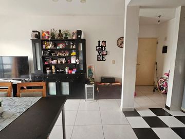 VENTA Dpto. 2 amb. con pileta en Villa del Parque