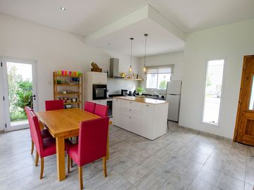CASA 4 AMBIENTES EN VENTA SAN FELIPE CANNING