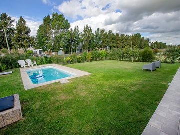 CASA 4 AMBIENTES EN VENTA SAN FELIPE CANNING