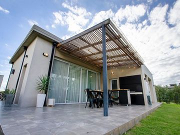CASA 4 AMBIENTES EN VENTA SAN FELIPE CANNING