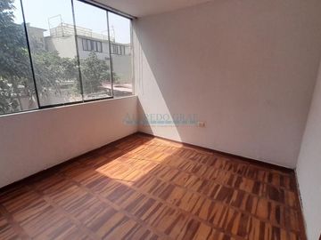 Casas Venta JR. Esteban Camere - SANTIAGO DE SURCO