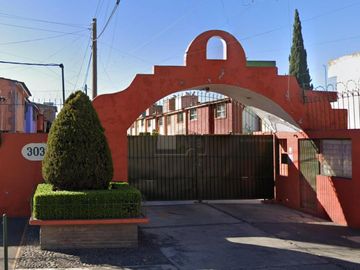 Casa con excelente ubicación en Toluca  Cerca de Holiday Inn Express