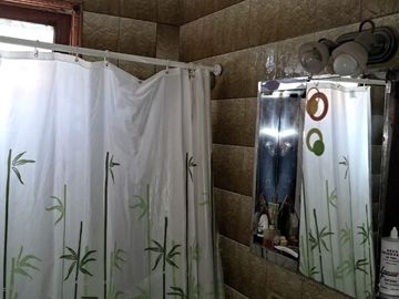 CASA QUINTA DE 6 AMBIENTES SOBRE UNA SUPERFICIE DE 1 HECTAREA DE PARQUE