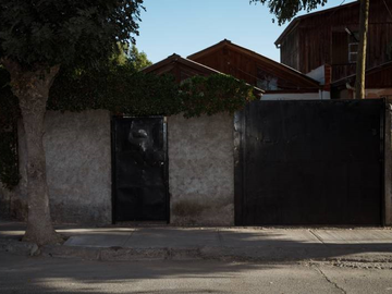 CASA ESQUINA CON LOCAL COMERCIAL SAN BERNARDO