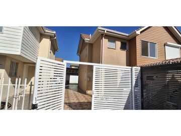SE VENDE CASA ALTOS DEL RACO 6, PUENTE ALTO