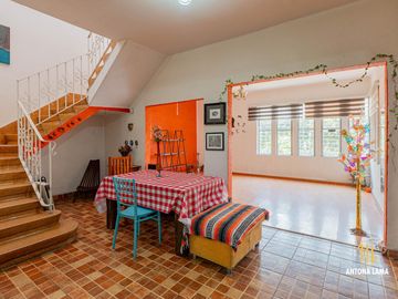 Casa en Venta y Renta en Barrio de Santiago