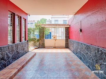 Casa en Venta y Renta en Barrio de Santiago