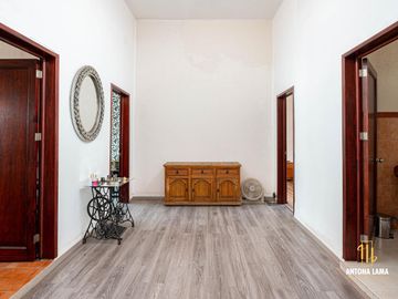 Casa en Venta y Renta en Barrio de Santiago