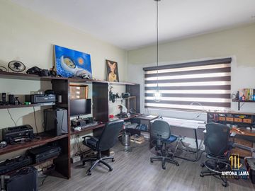 Casa en Venta y Renta en Barrio de Santiago