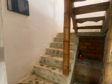 VENTA DE CASA RUSTICA  CON TERRENO DE 14.200 M2