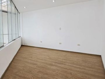 Casa en Alquiler en Cerro Colorado – Urb. Villa Florida