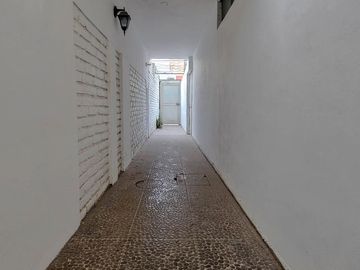 Casa en Alquiler en Cerro Colorado – Urb. Villa Florida