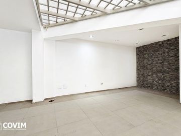 Casa en Alquiler en Cerro Colorado – Urb. Villa Florida