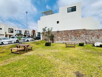 Vive en Zibatá, la mejor zona del Querétaro Moderno.