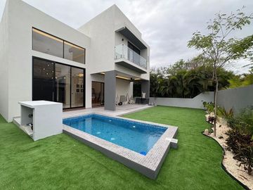 Residencia a estrenar en privada Oasis, Yucatán Country Club