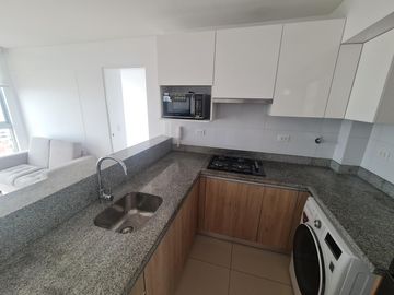 SE ALQUILA DEPARTAMENTO SEMI AMOBLADO EN SURQUILLA A PASOS DEL OPEN PLAZA