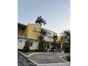 CASA EN ANCON, LOS RIOS - CALLE BOQUERON