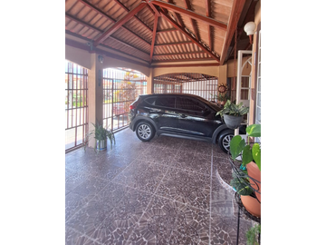 CASA EN VENTA - LAS CUMBRES NORTE