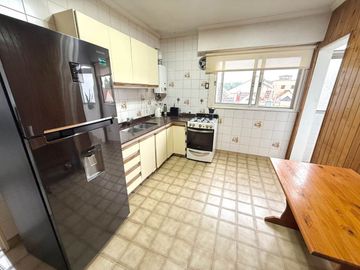 VENTA Departamento 4 amb. con balcón en Florida