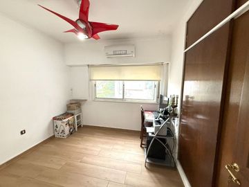 VENTA Departamento 4 amb. con balcón en Florida