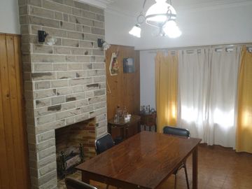 Casa en venta de 3 dormitorios c/ cochera en Kilometro 5