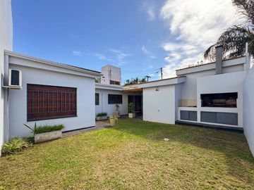 VENTA CASA CERRO DE LAS ROSAS 3 DORM