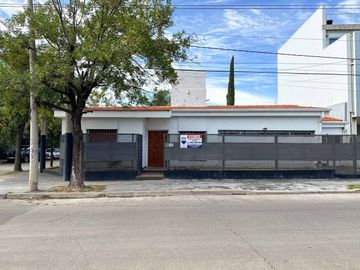 VENTA CASA CERRO DE LAS ROSAS 3 DORM