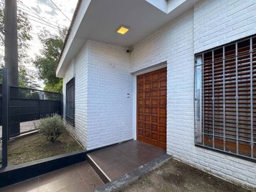 VENTA CASA CERRO DE LAS ROSAS 3 DORM
