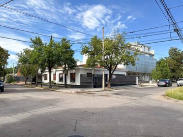 VENTA CASA CERRO DE LAS ROSAS 3 DORM