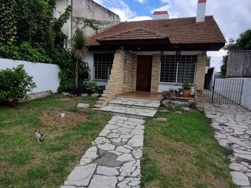VENTA DE CASA 4AMB C/PILETA GALERIA EL TALAR TIGRE