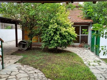 VENTA DE CASA 4AMB C/PILETA GALERIA EL TALAR TIGRE