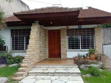 VENTA DE CASA 4AMB C/PILETA GALERIA EL TALAR TIGRE