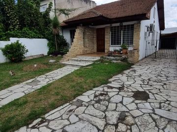 VENTA DE CASA 4AMB C/PILETA GALERIA EL TALAR TIGRE