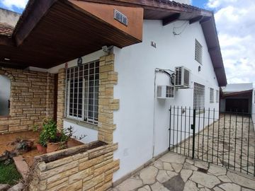 VENTA DE CASA 4AMB C/PILETA GALERIA EL TALAR TIGRE