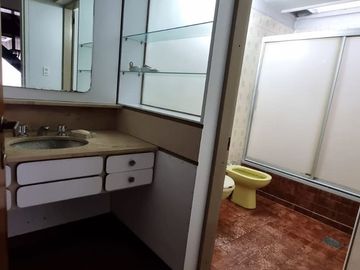 VENTA DE CASA 4AMB C/PILETA GALERIA EL TALAR TIGRE