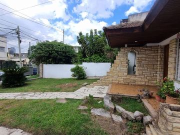 VENTA DE CASA 4AMB C/PILETA GALERIA EL TALAR TIGRE