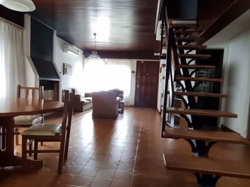 VENTA DE CASA 4AMB C/PILETA GALERIA EL TALAR TIGRE