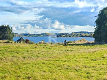 PARCELA VISTA DESPEJADA  LAGUNA PICHILAGUNA EN PUERTO WERNER