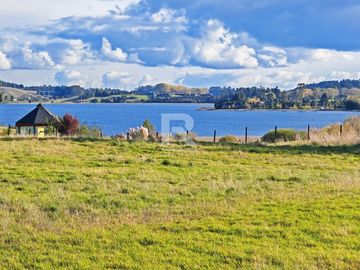 PARCELA VISTA DESPEJADA  LAGUNA PICHILAGUNA EN PUERTO WERNER