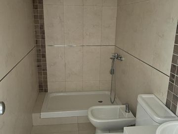 Venta departamento de 3 ambientes en excelente zona de Lanús Oeste