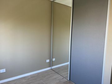 Venta departamento de 3 ambientes en excelente zona de Lanús Oeste