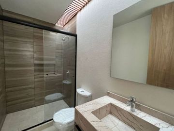 CASA NUEVA EN VENTA FRACC. CAÑADAS DEL BOSQUE, MORELIA, COTO PRIVADO. ZONA HOSPI