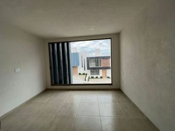 CASA NUEVA EN VENTA FRACC. CAÑADAS DEL BOSQUE, MORELIA, COTO PRIVADO. ZONA HOSPI