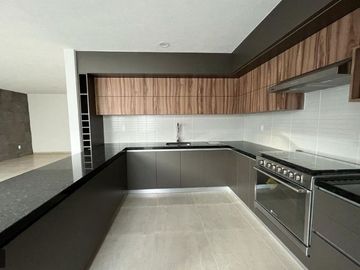CASA NUEVA EN VENTA FRACC. CAÑADAS DEL BOSQUE, MORELIA, COTO PRIVADO. ZONA HOSPI
