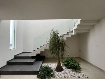 CASA NUEVA EN VENTA FRACC. CAÑADAS DEL BOSQUE, MORELIA, COTO PRIVADO. ZONA HOSPI