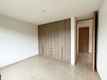 CASA NUEVA EN VENTA FRACC. CAÑADAS DEL BOSQUE, MORELIA, COTO PRIVADO. ZONA HOSPI
