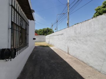 VENTA CASA 3AMB CON JARDIN EL TALAR